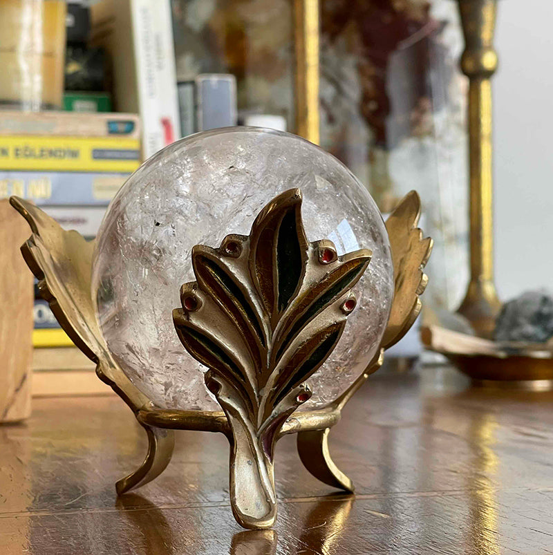 Pirinç kaidede Dumanlı Kuvars küre