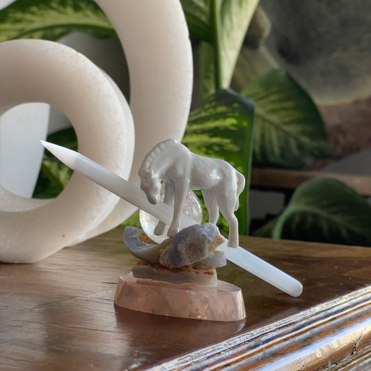 Şiirsel Bir Cesaretle İlerliyorum