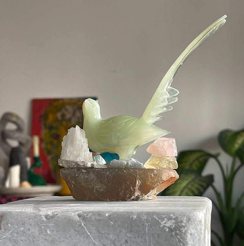 Yeşim Taşından Şifa Kuşu