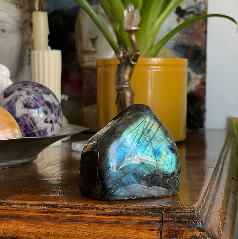 Göz Alıcı Labradorit