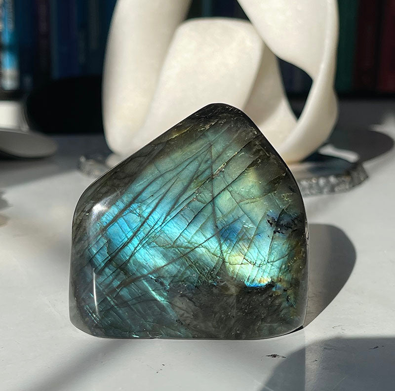 Göz Alıcı Labradorit