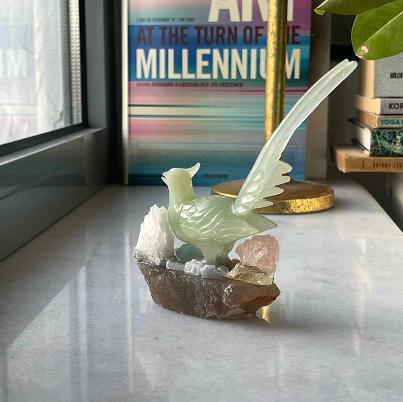 Yeşim Taşından Şifa Kuşu