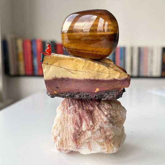 Kartallar yüksek uçar