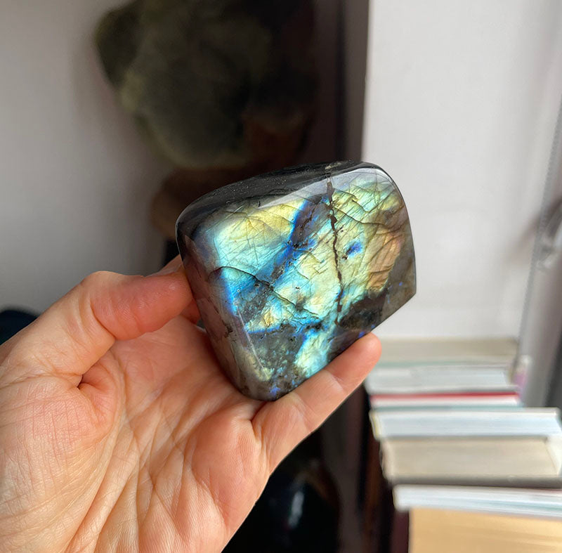 Göz Alıcı Labradorit