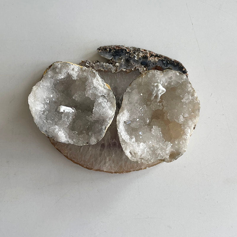 Biz Bir Elmanın İki Yarısıyız