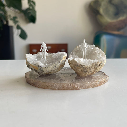 Biz Bir Elmanın İki Yarısıyız