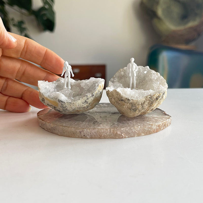 Biz Bir Elmanın İki Yarısıyız