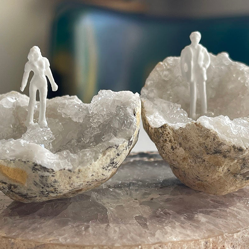 Biz Bir Elmanın İki Yarısıyız